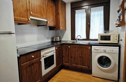 Broto Apartment | Casa Juaneta Apartments