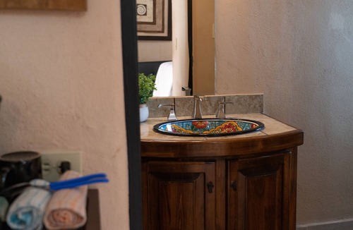 La Paz Bed & Breakfast | Casa Kootenay Waterfront BnB