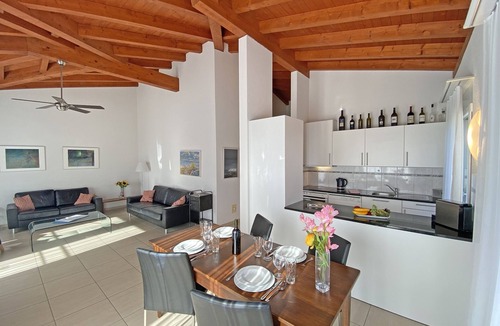 Ascona Apartment | Casa la Brima - Bright, spacious apartment on the top floor