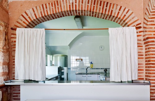Valdevacas y Guijar House | Casa La Palaina (full rental) for 30 people and large patio.