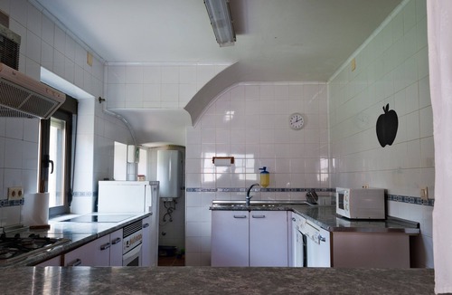 Valdevacas y Guijar House | Casa La Palaina (full rental) for 30 people and large patio.