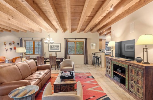 Historic Eastside House | Casa La Vereda | Luxury Retreat Near Plaza