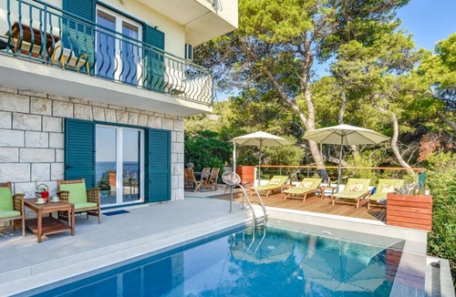 Krizni rat Villa | Casa Landa - Three Bedroom Villa, Sleeps 8