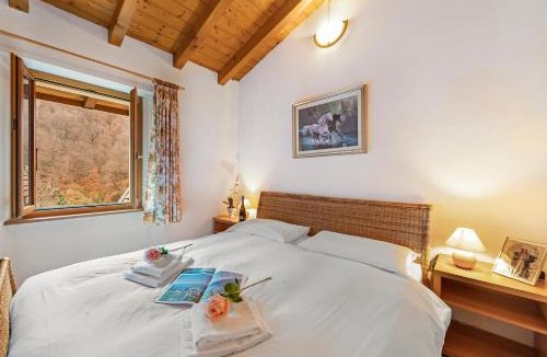 Valcolla House | Casa Lara - Happy Rentals