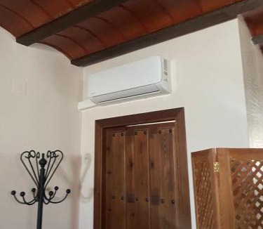 Mota del Cuervo House | Casa Las Golondrinas