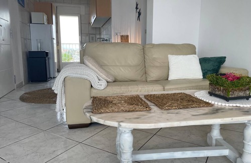 Denia Apartment | Casa Las Perlas, relax by the sea with a great view of the Montgo