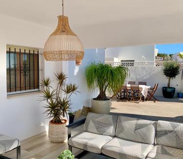 Pinar del Advocat Villa | Casa Laura by Sun & Sea Homes