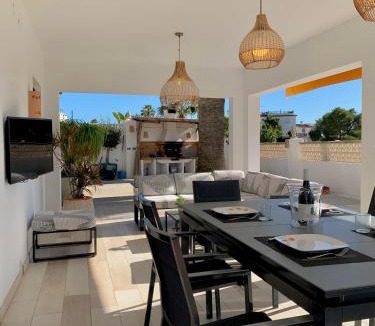 Pinar del Advocat Villa | Casa Laura by Sun & Sea Homes