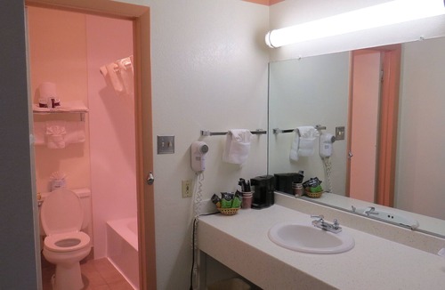 Raton Hotel | Casa Lemus