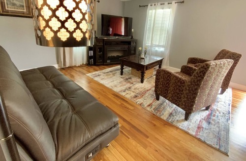 Heart of Lubbock House | Casa Leon in the Heart of Lubbock and footsteps away from Texas Tech!