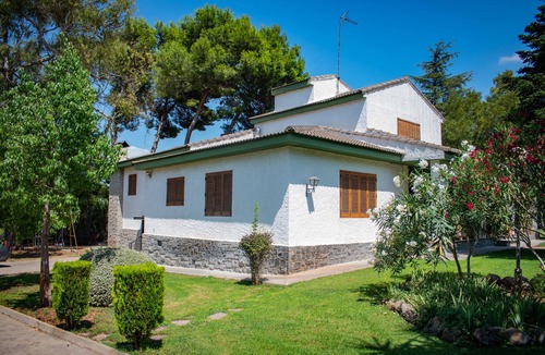 Chiva House | Casa Les Garroferes for 20 people