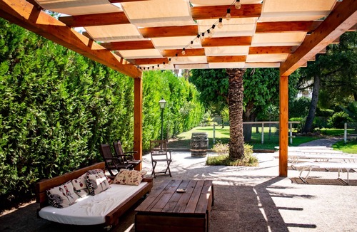 Chiva House | Casa Les Garroferes for 20 people