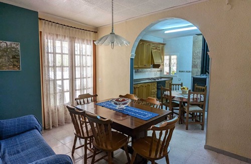 Canet lo Roig House | Casa Liberta: Gîte for 10 people, ideal for families, pets allowed.