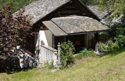Promontogno House | Casa Lina by Interhome