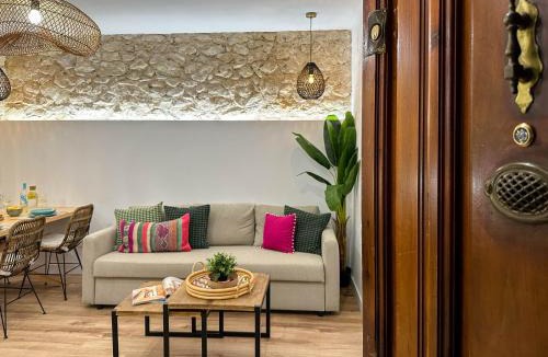 Campoamor Apartment | Casa Llorca. Estilo y tradición cerca del centro.