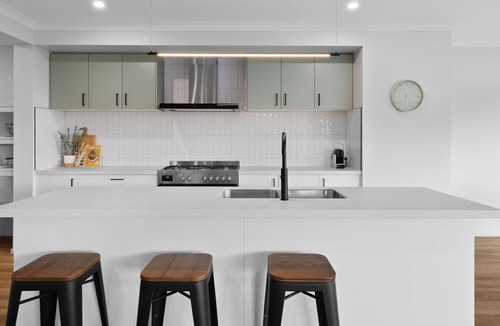 Warrnambool House | Casa Luma - Positioned for a relaxing beachside getaway