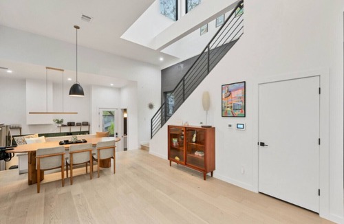 MLK House | Casa Luna- Eastside Retreat w/Private Cowboy Pool
