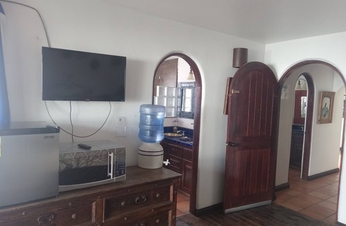 Primo Tapia Villa | Casa Luna - Large Oceanfront Villa - sleeps 20+ pool, jacuzzi, beachfront & bbq