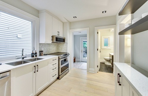 Yonge-Eglinton Hotel | Casa Luxe Modernista