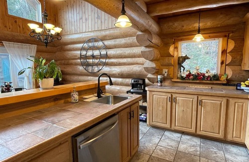 Val-des-Monts Apartment | Casa Madera - 11 Acres/SPA/Close to Lac McGregor