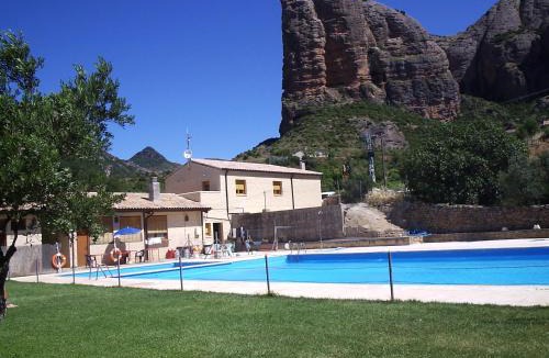 San Felices Villa | Casa Mallos de Agüero