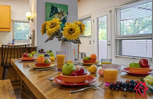 Albuquerque House | Casa Manzana Retreat - An Irvie Home