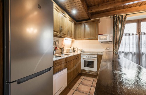 Salardu Ski Chalet | Casa Marimanha