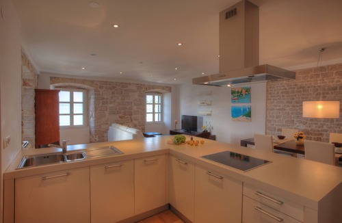 Sibenik Apartment | Casa Marina - Waterfront Apartment with Stunning Views