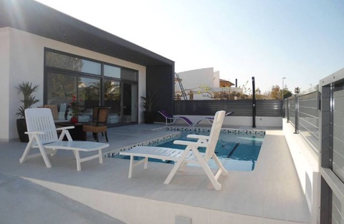 Deltebre Cabin | CASA MARIONA 8-B, PRIVATE SWIMMING POOL AGUA SALINA 350M FROM THE EXTENSIVE RIO MAR BEACH