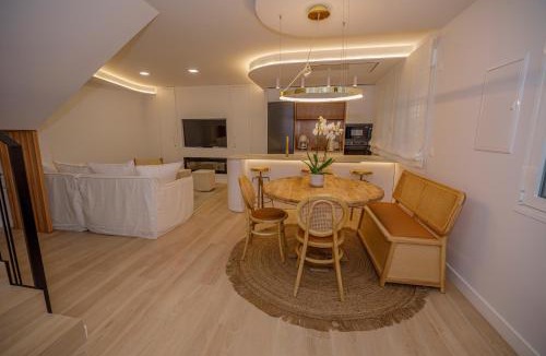 Fortuna House | Casa Maruja Boutique con Gran Terraza junto al Balneario