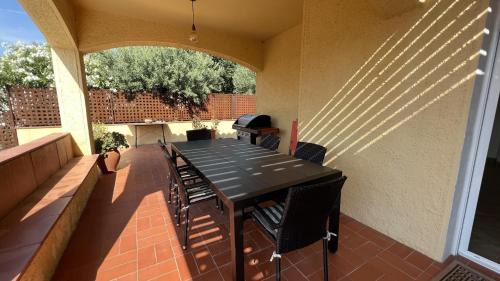 El Mas Fumats House | Casa Mas Fumats con piscina terraza y garaje AV-49