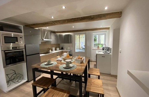 Haulme House | CASA MATTMILA - HAULME