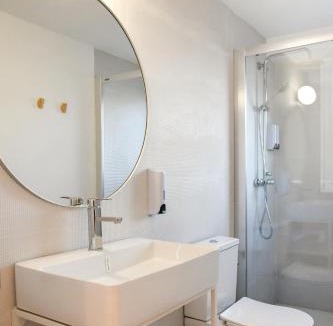 Banyoles House | Casa Maui