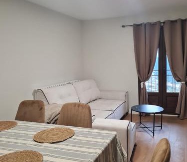 Gudar Apartment | Casa Mauricio