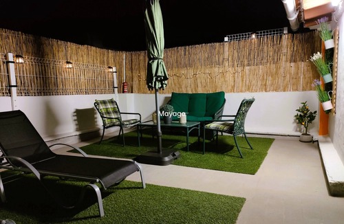 Pego House | Casa Mayago: Terraza y Solárium Cerca de la Playa
