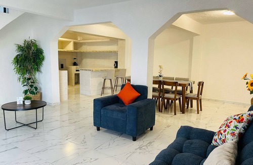 El Chiflon House | Casa Mayor