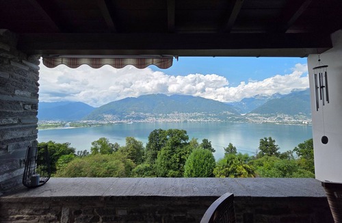 Piazzogna House | Casa Melitta' holidays with a beautiful lake view