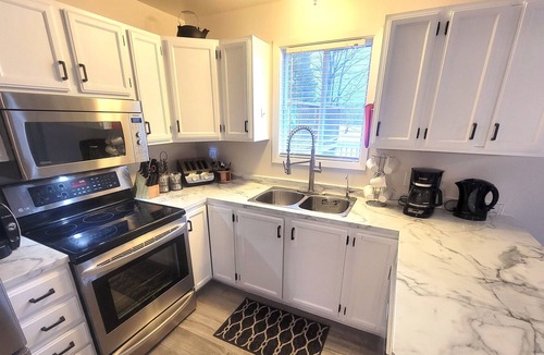 Dorset Cottage | *Casa Mia* Waterfront Cottage on Beautiful Lake of Bays - Dorset