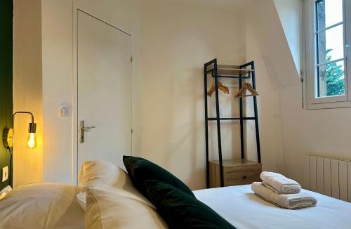 Brive-la-Gaillarde Apartment | Casa Mialet - Petit Écrin de Douceur au cœur de Brive