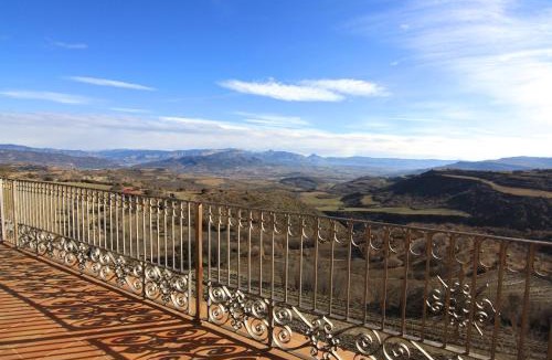 Castell de Mur House | Casa Miret de Mur
