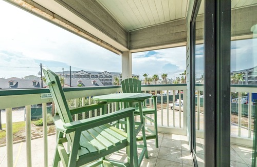 Galveston Apartment | Casa Monaco Beachfront Condo - Great View, Two Pools