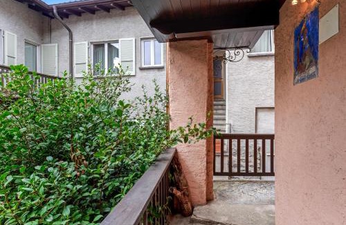Arcegno Apartment | Casa Mondrigo - Happy Rentals
