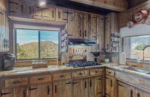 Northeast Heights House | Casa Monte Vista - Mountainside with city views!
