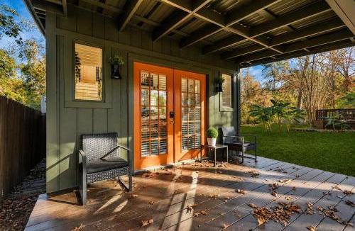 Montgomery House | Casa Montgomery Lake Conroe Family Retreat
