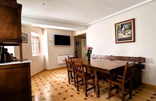 Montes de Valdueza House | CASA NARCISA - Perfecta para familias y grupos - Valle del Silencio