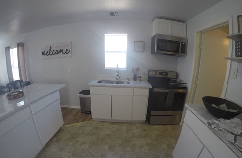 Northwest Los Angeles Heights House | Casa Naty-Near Riverwalk Pearl Alamodome Airport