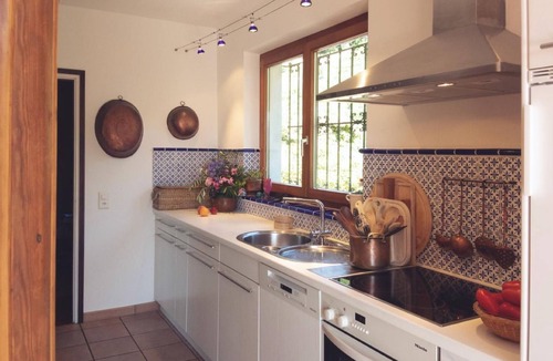 Minusio House | Casa Nespole, Familiennest mit Seesicht by Interhome