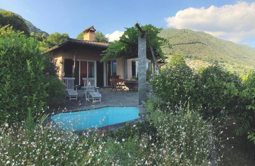 Minusio House | Casa Nespole, family nest with lake view