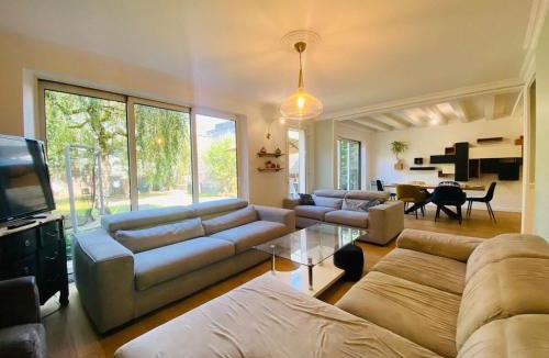 Saint-Serge House | Casa Ney