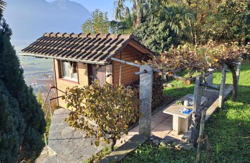Riazzino Apartment | Casa Nido di Rondine by HolAp